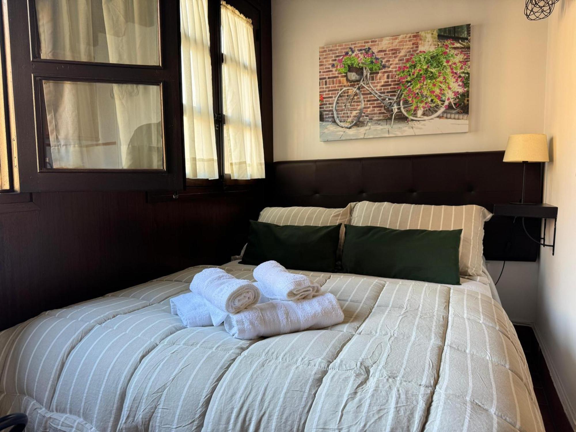 Apartament Corredera *